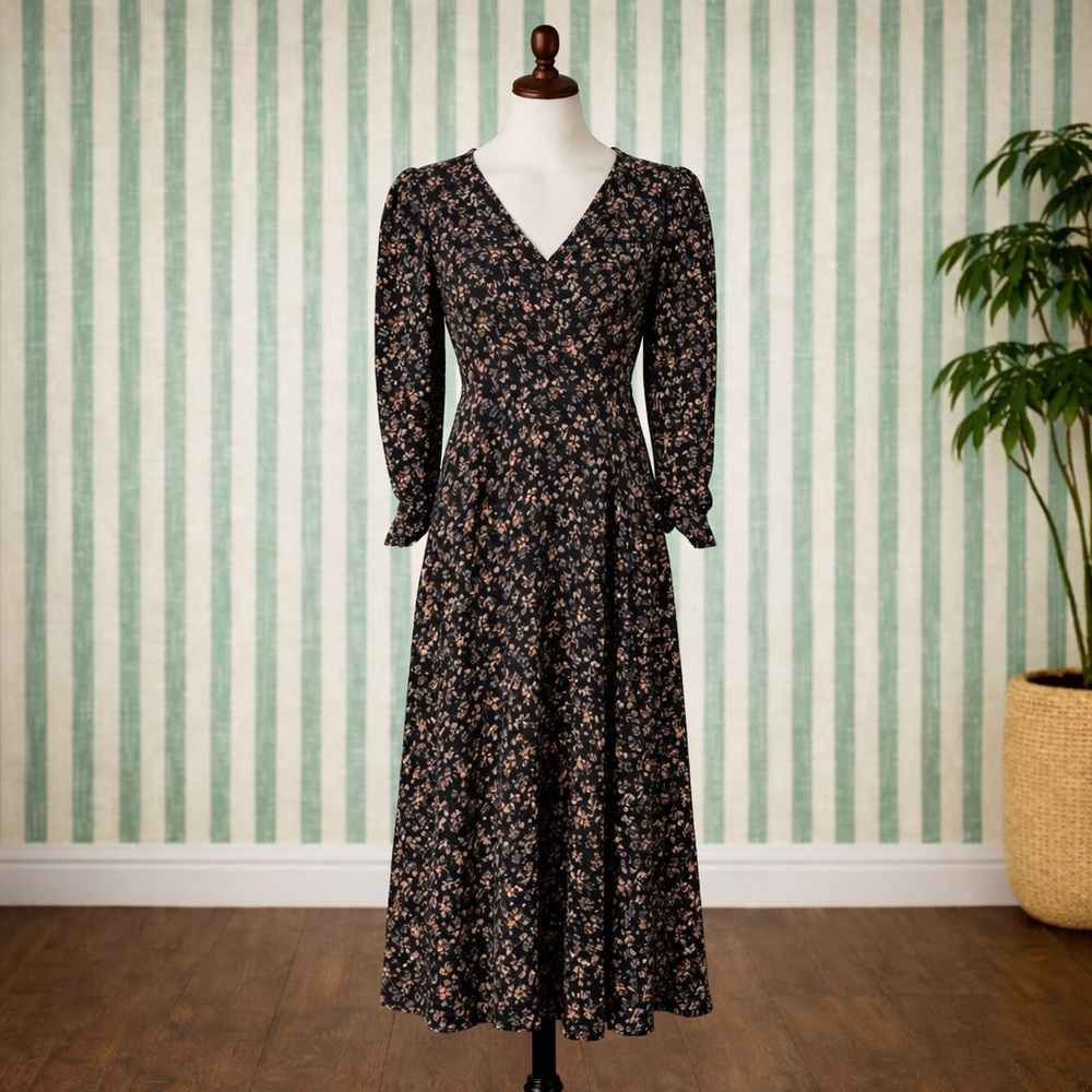 Astr The Label Black Floral V-Neck Maxi Dress